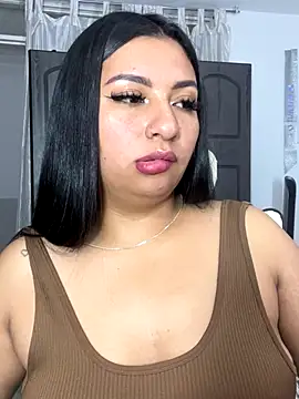 Snapshot of Issa_Santana chatting on 23, 11, 2025 Issa Santana online show from 23, 11, 2025