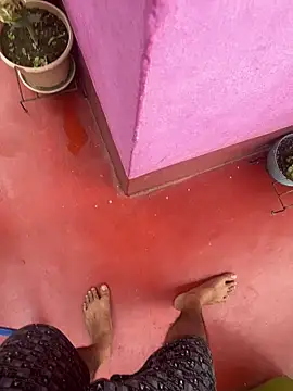 Snapshot of darkbluemoon chatting on 4, 11, 2025 darkbluemoon online show from 4, 11, 2025