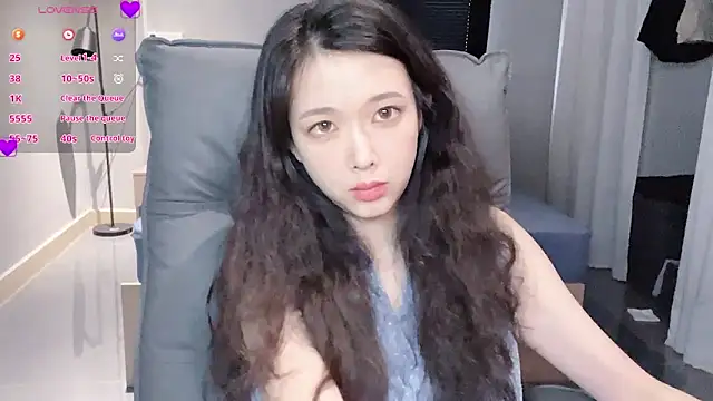 Snapshot of NiNi-baby520 chatting on 10, 9, 2025 NiNi-baby520 online show from 10, 9, 2025