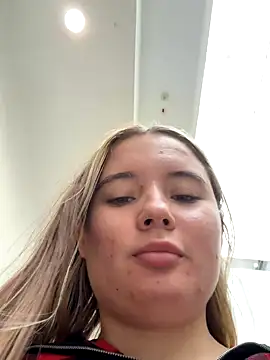 StephanieMur online show from 9, 9, 2025