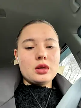 StephanieMur online show from 3, 10, 2025