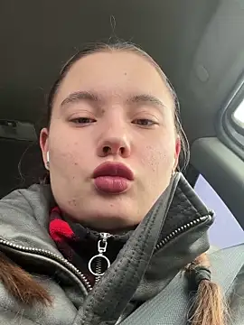 StephanieMur online show from 12, 11, 2025