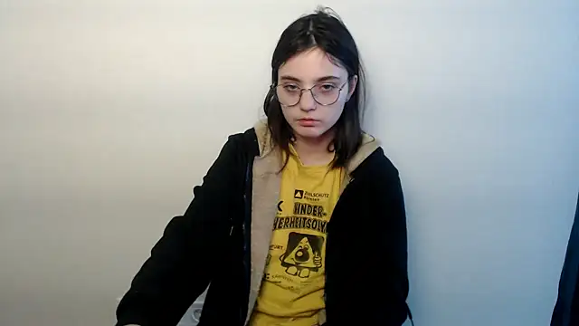 Snapshot of Sun_Shine__ chatting on 9, 2, 2026 Sun Shine online show from 9, 2, 2026