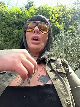 ASSERINAAA online show from 18, 4, 2026