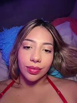 Snapshot of MissCat_ chatting on 21, 11, 2025 MissCat online show from 21, 11, 2025