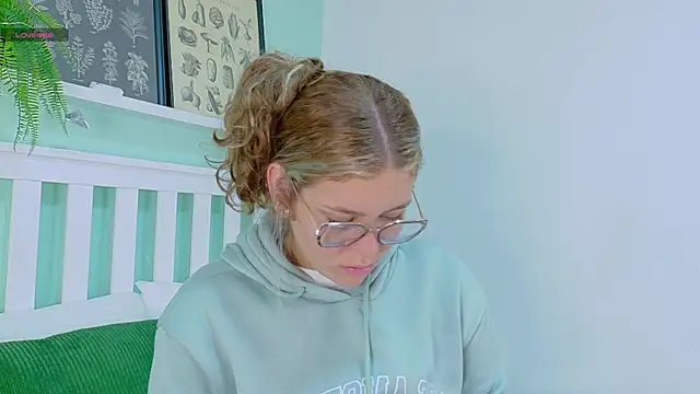 BelaMiller  online show from 7, 10, 2025