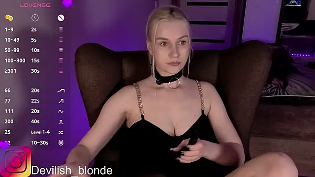 Snapshot of HitchcocianBlonde chatting on 22, 5, 2026 HitchcocianBlonde online show from 22, 5, 2026