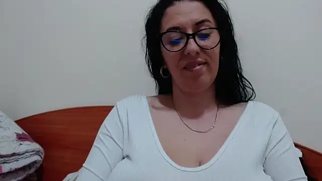 Snapshot of jollene chatting on 18, 4, 2026 jollene online show from 18, 4, 2026
