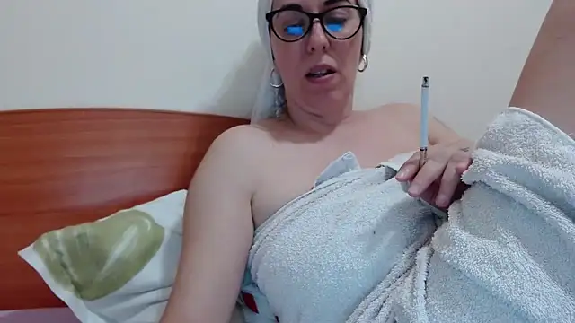 Snapshot of jollene chatting on 20, 4, 2026 jollene online show from 20, 4, 2026
