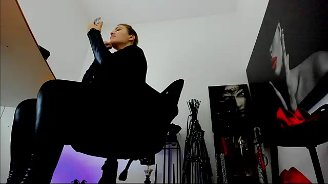 demisweet online show from 17, 1, 2026