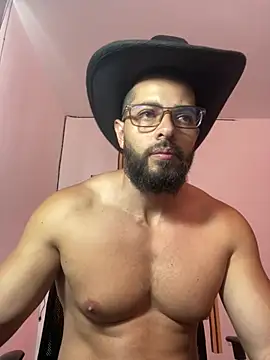 Snapshot of magnumchris chatting on 15, 7, 2026 magnumchris online show from 15, 7, 2026