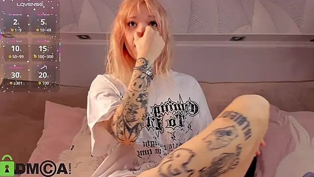 Molly Platt online show from 25, 2, 2026