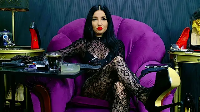 Snapshot of VivianReeve chatting on 18, 5, 2026 VivianReeve online show from 18, 5, 2026