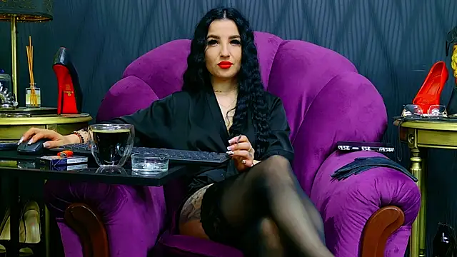 Snapshot of VivianReeve chatting on 25, 5, 2026 VivianReeve online show from 25, 5, 2026