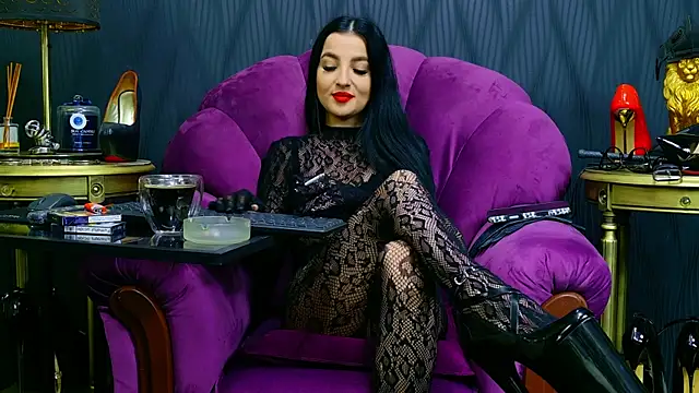 Snapshot of VivianReeve chatting on 5, 6, 2026 VivianReeve online show from 5, 6, 2026