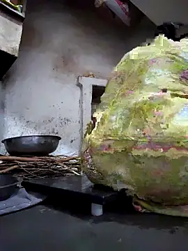 aunty sumy online show from 27, 3, 2026