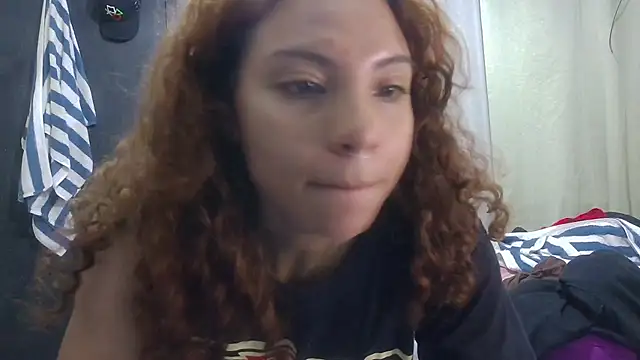Snapshot of VioletV chatting on 26, 5, 2026 VioletV online show from 26, 5, 2026