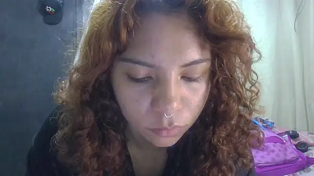 Snapshot of VioletV chatting on 4, 6, 2026 VioletV online show from 4, 6, 2026