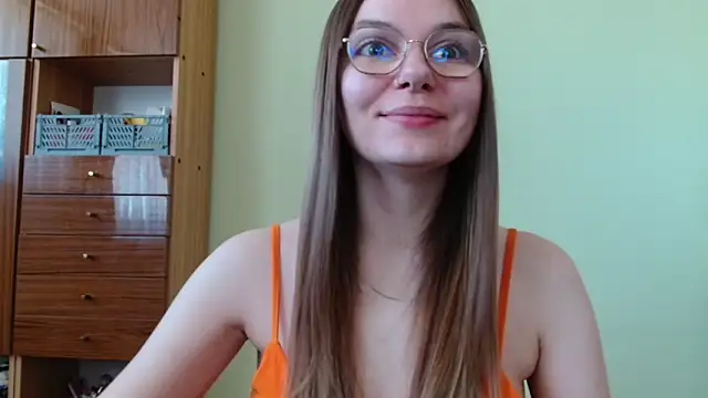Snapshot of LooveELLYx chatting on 28, 5, 2026 LooveELLYx online show from 28, 5, 2026