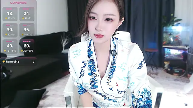 Snapshot of Candice-99 chatting on 17, 9, 2025 Candice-99 online show from 17, 9, 2025