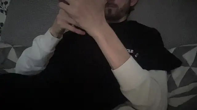 Snapshot of Big8inchUncutCock chatting on 5, 4, 2026 Big8inchUncutCock online show from 5, 4, 2026