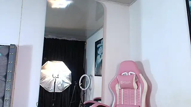 GraceWallace  online show from 8, 2, 2026