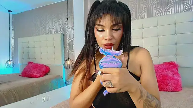 Snapshot of LexieBloom chatting on 19, 4, 2026 LexieBloom online show from 19, 4, 2026