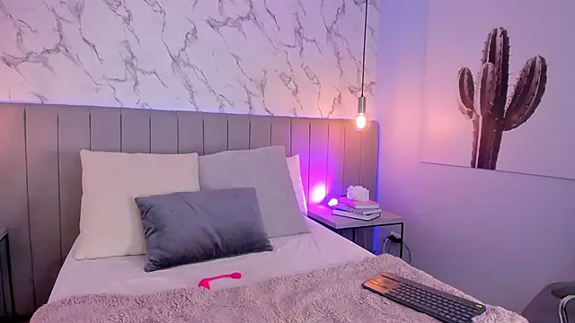 Karlla Brown online show from 30, 10, 2025