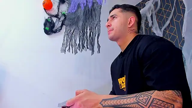 king falconer online show from 19, 10, 2025