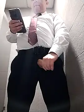 BigCristh79 online show from 5, 4, 2026