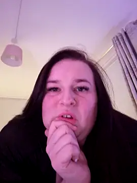 Snapshot of Curvaceouscarla chatting on 6, 1, 2026 Curvaceouscarla online show from 6, 1, 2026