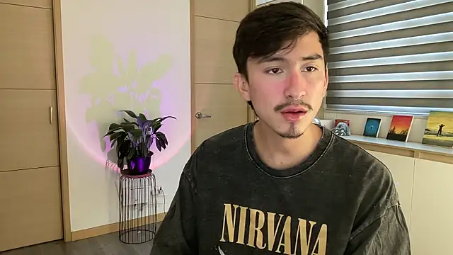 sweettaaron01 online show from 25, 10, 2025