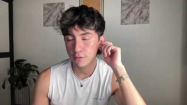 sweettaaron01 online show from 6, 5, 2026