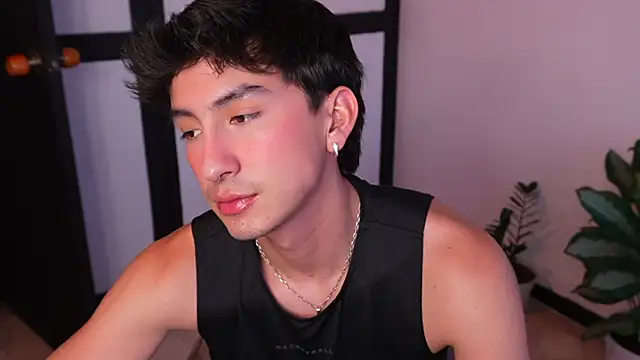 Snapshot of sweettaaron01 chatting on 17, 6, 2026 sweettaaron01 online show from 17, 6, 2026