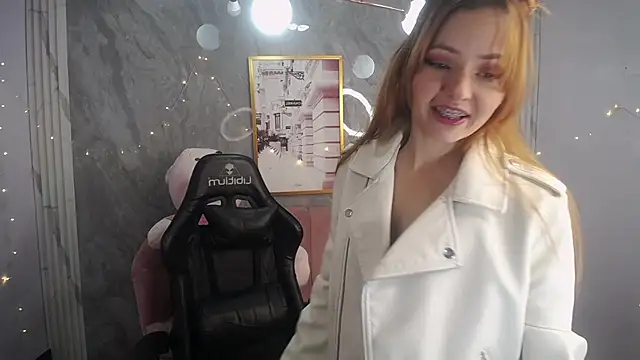 Snapshot of mady0619_ch chatting on 13, 3, 2026 mady0619 ch online show from 13, 3, 2026