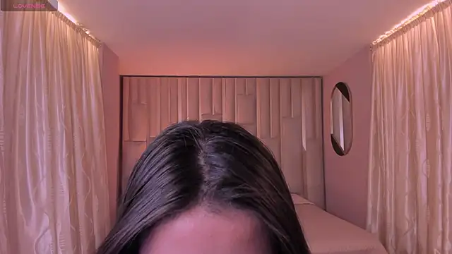 IsabellaMoreau online show from 3, 11, 2025