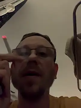 Snapshot of geza1991 chatting on 26, 10, 2025 geza1991 online show from 26, 10, 2025