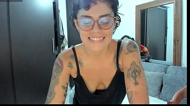 Snapshot of natt_op chatting on 24, 4, 2026 natt op online show from 24, 4, 2026