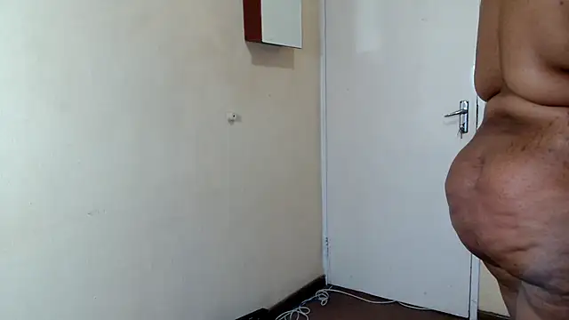 HugeTitisxx online show from 3, 4, 2026