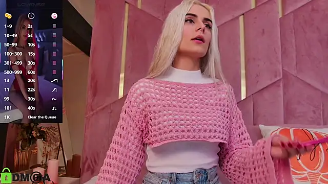 SelenaDaze online show from 30, 10, 2025