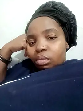 ShySexyBaddiexx online show from 27, 9, 2025