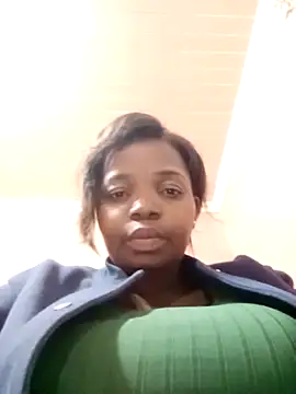 ShySexyBaddiexx online show from 14, 2, 2026