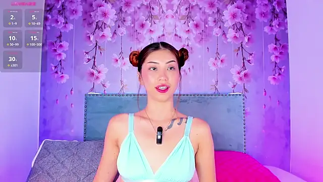 Lorrainee  online show from 6, 10, 2025