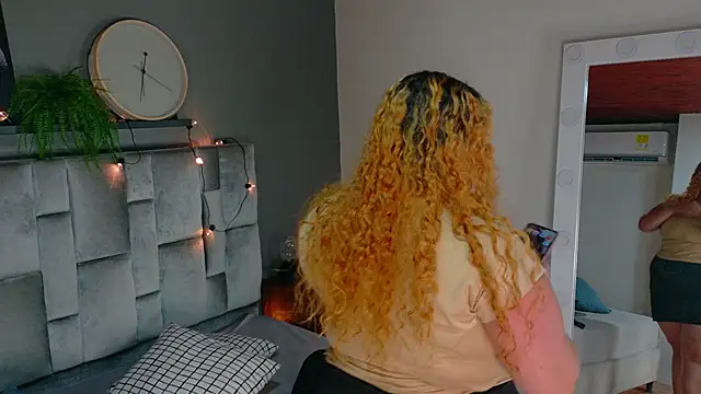 JenaCooper  online show from 4, 12, 2025