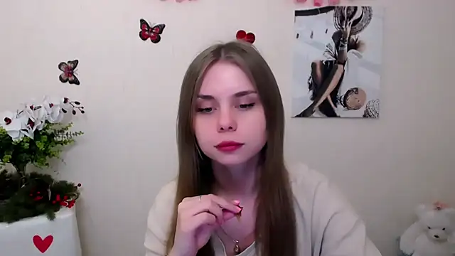 Snapshot of OceanicDawn chatting on 5, 5, 2026 OceanicDawn online show from 5, 5, 2026