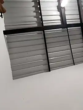 Hiroshi Shen online show from 29, 10, 2025