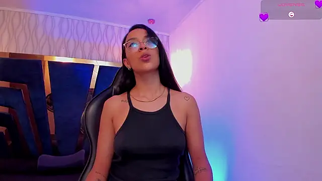 zoe martins  online show from 14, 2, 2026