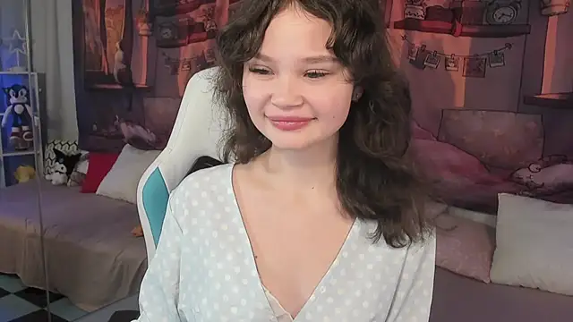 EmilyChaves online show from 15, 11, 2025