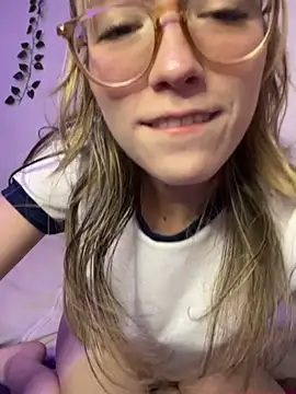 Snapshot of ReenKitty chatting on 5, 2, 2026 ReenKitty online show from 5, 2, 2026