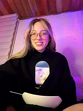 Snapshot of ReenKitty chatting on 21, 3, 2026 ReenKitty online show from 21, 3, 2026